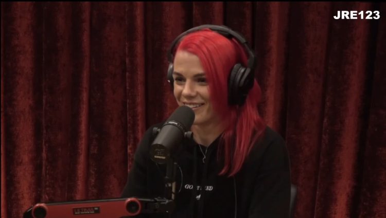 JRE MMA Show 140 with Gillian Robertson